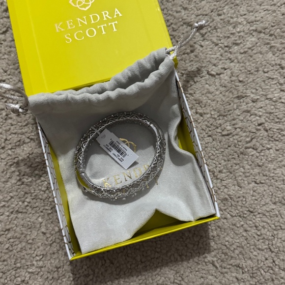 NWT Kendra Scott Abbie Statement Bracelet S/M - Picture 2 of 3